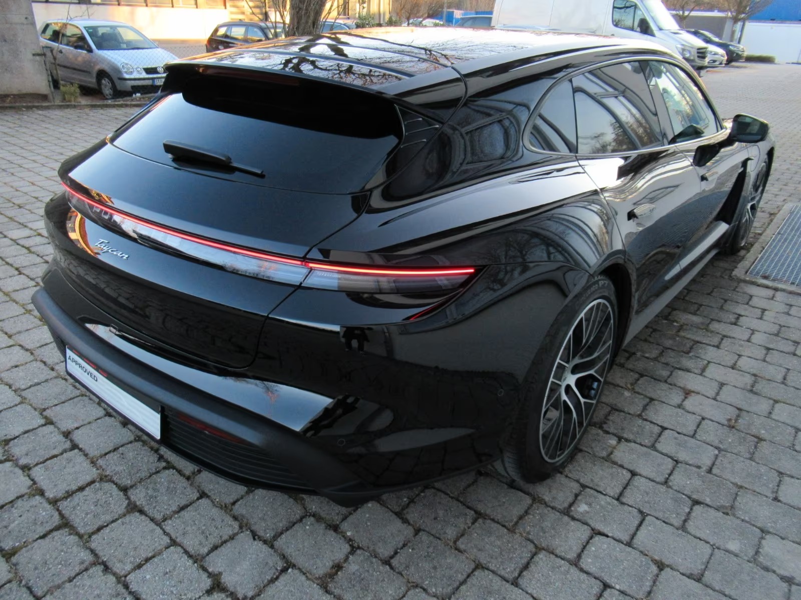 Porsche_Taycan_2025_017.jpg